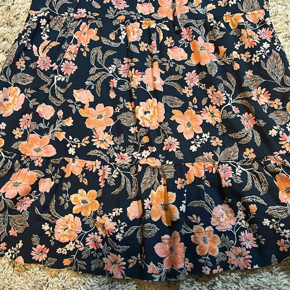 Old Navy Girls Floral Dress. Size Medium (8) - Picture 5 of 11